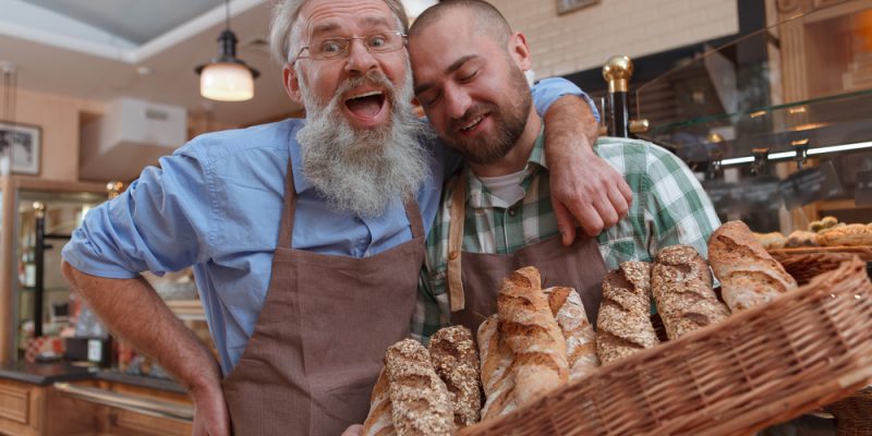 Un boulanger sui transmet son scnéario professionnel à son fils qui travaille avec lui